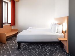 ibis Astana