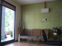 1 Baron Motel