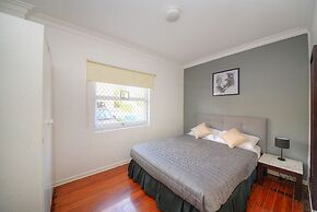 Backpackers In Paradise Resort - Hostel