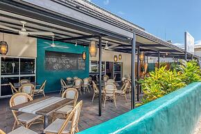 Demi View Motel