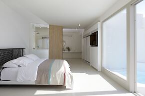Alti Santorini Suites