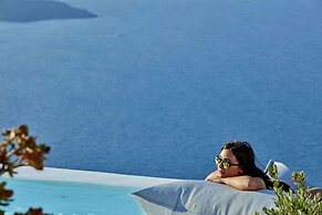 Alti Santorini Suites