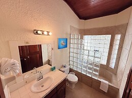Mayan Princess Beach & Dive Resort - All Inclusive