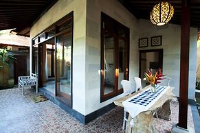 Segening Villa