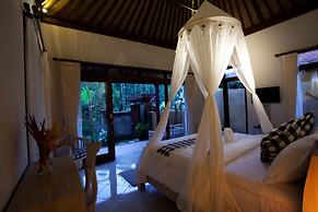 Segening Villa