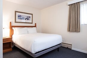 Robin Hood Inn & Suites