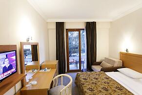 Perdikia Beach Hotel