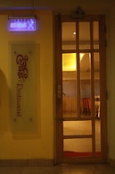 Hotel Ornate