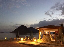 Thesmos Village