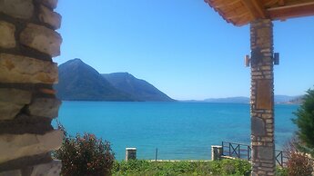 Thesmos Village