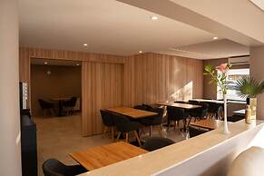 Urbana Suites