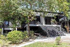 Shiralea Island Resort