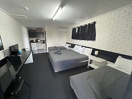 Abajaz Motor Inn
