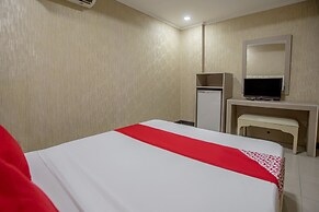 OYO 700 Pj Inn Hotel