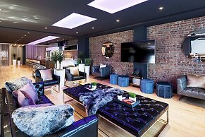 Holland Hotel by Simplissimmo