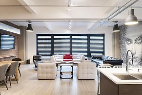 Holland Hotel by Simplissimmo
