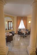 Allegro Hotel