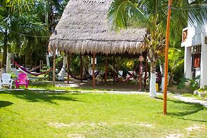 Golden Paradise Hostel