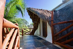 Golden Paradise Hostel