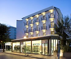 Hotel Sayonara