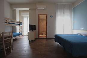 Hotel Sayonara