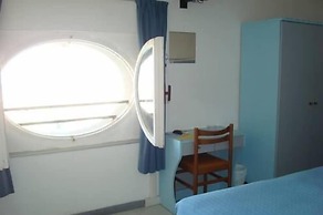 Hotel Sayonara