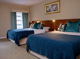 Charlemont Arms Hotel