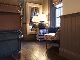 Royal Ship Hotel
