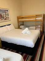 OYO Wave Crest Hotel