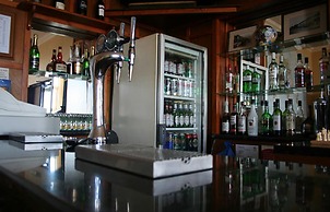 Lansdowne Hotel