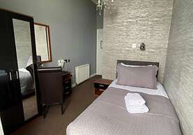 Lansdowne Hotel