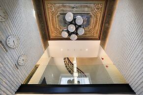 The Central House Istanbul Taksim