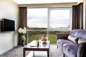 Heston Hyde Hotel