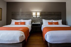Amsterdam Inn & Suites, an Ascend Collection Hotel