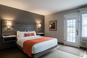 Amsterdam Inn & Suites, an Ascend Collection Hotel