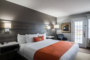Amsterdam Inn & Suites, an Ascend Collection Hotel