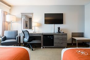Amsterdam Inn & Suites, an Ascend Collection Hotel