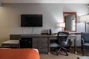 Amsterdam Inn & Suites, an Ascend Collection Hotel