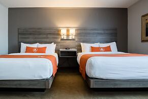Amsterdam Inn & Suites, an Ascend Collection Hotel