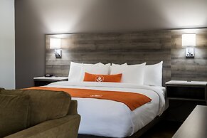Amsterdam Inn & Suites, an Ascend Collection Hotel