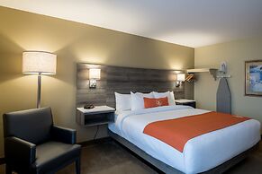 Amsterdam Inn & Suites, an Ascend Collection Hotel
