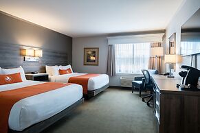 Amsterdam Inn & Suites, an Ascend Collection Hotel