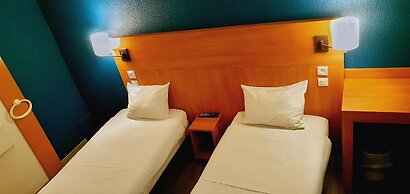 Glisy Hotel
