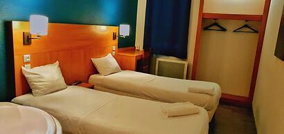 Glisy Hotel