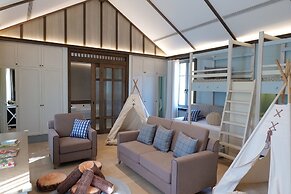 Thames Valley Khao Yai