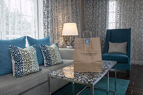 Wyndham Grand Jupiter at Harbourside Place