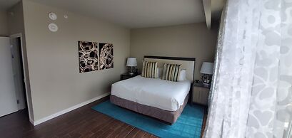 Wyndham Grand Jupiter at Harbourside Place