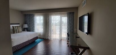 Wyndham Grand Jupiter at Harbourside Place