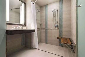 Wyndham Grand Jupiter at Harbourside Place