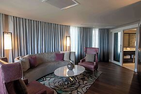 Wyndham Grand Jupiter at Harbourside Place